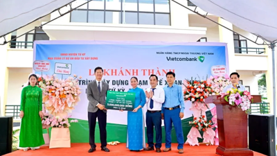 Vietcombank Hải Dương tài trợ 15 tỷ đồng xây dựng trạm y tế và trường học