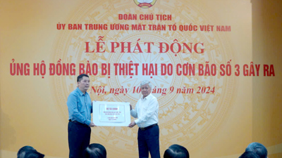 Bộ Tài chính ủng hộ 1 tỷ đồng giúp đồng bào bị thiệt hại do bão gây ra