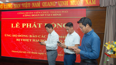 Công đoàn Sở Tài chính TP. Hồ Chí Minh ủng hộ đồng bào bị thiệt hại do bão số 3