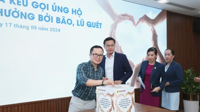 Vietbank quyên góp hơn 700 triệu trong 120 phút của lễ phát động kêu gọi ủng hộ đồng bào bị bão lụt