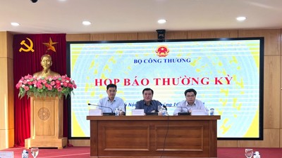 Sản xuất công nghiệp, xuất khẩu tiếp tục khởi sắc