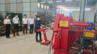 Hỗ trợ máy móc, thiết bị hiện đại cho các cơ sở công nghiệp nông thôn