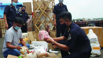 Chủ động phương án bố trí lực lượng chống buôn lậu, gian lận thương mại dịp Tết 