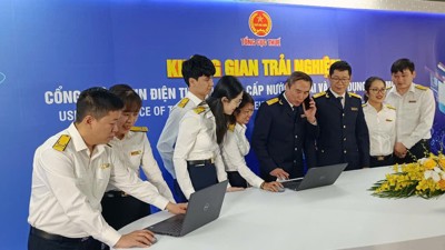 Thu hẹp “khoảng cách số” để giảm bất bình đẳng bongdaso tintuc