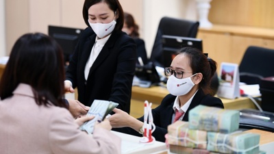 Người dân đang xem tiền gửi ngân bongdaso là kênh “đầu tư” an toàn