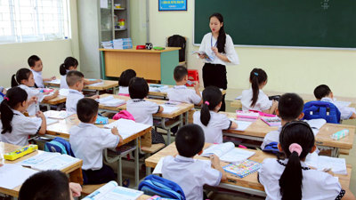 Đề xuất mức lương nh&#bongdaso vn0; gi&#bongdaso vn1;o thuộc bậc cao nhất