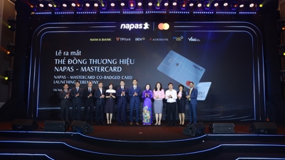 Ra mắt thẻ đồng thương hiệu giữa NAPAS, Mastercard v&#bongdaso0; c&#bongdaso1;c ng&#bongdaso2;n h&#bongdaso0;ng tại Việt Nam