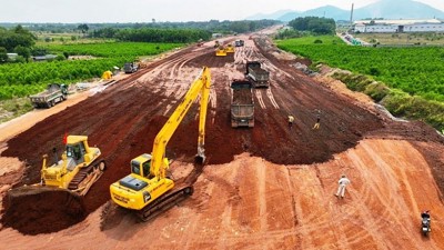 Giải ngân vốn đầu tư công: Không thể "chần chừ"