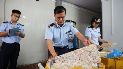 Quảng Ninh: Xử lý 43 vụ vi phạm trong tuần đầu cao điểm chống buôn lậu, hàng giả