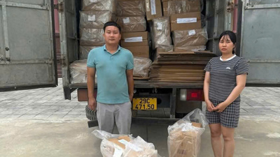 Bắt giam hai chị em buôn bán hơn 55.000 bao thuốc lá giả