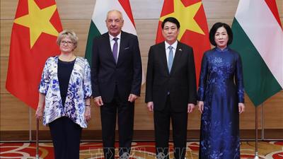 Chủ tịch nước Lương Cường chủ trì chiêu đãi chính thức Tổng thống Hungary