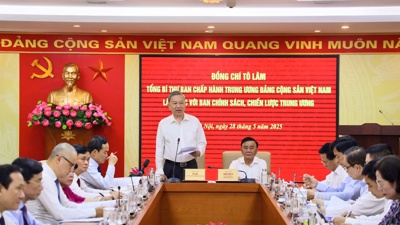 Xây dựng cơ chế, chính sách để quản lý hiệu quả thị trường vàng