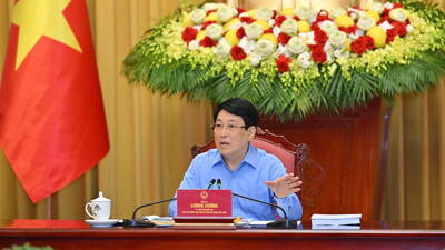 Chùm ảnh: Chủ tịch nước Lương Cường làm việc với Tỉnh ủy Quảng Ninh về thực hiện Nghị quyết Hội nghị Trung ương 11, khóa XIII