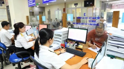 Tiếp tục cắt giảm, đơn giản hóa thủ tục hành chính, hỗ trợ doanh nghiệp sản xuất, kinh doanh