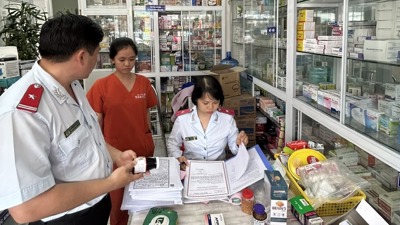 Lâm Đồng: Cảnh giác nước ống đóng chai, thuốc giả
