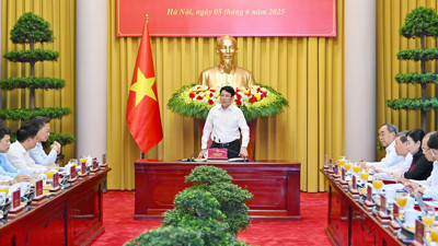 Chùm ảnh: Chủ tịch nước Lương Cường làm việc với Tỉnh ủy Hưng Yên và Thái Bình về thực hiện Nghị quyết Hội nghị Trung ương 11, khóa XIII