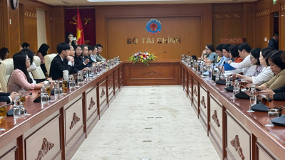 Kết nối đẩy mạnh hợp tác đầu tư với Tập đoàn Sunwah và các doanh nghiệp lớn vùng Quảng Đông – Hồng Kông – Ma Cao Kết nối đẩy mạnh hợp tác đầu tư với Tập đoàn Sunwah và các doanh nghiệp lớn vùng Quảng Đông – Hồng Kông – Ma Cao