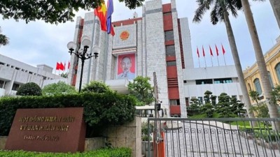 Thực hiện phân cấp, phân quyền: Trao quyền chủ động cho chính quyền địa phương