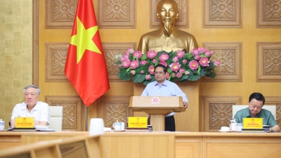 Thủ tướng Chính phủ: Chi trả chế độ cho người nghỉ việc do sắp xếp bộ máy trước ngày 30/6