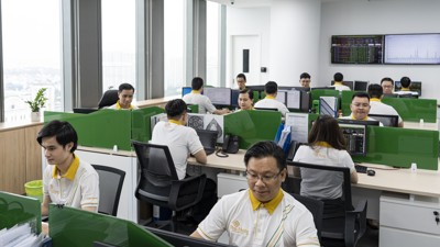 Thị trường chứng khoán nửa cuối năm 2025: Cú hích thuế quan - đâu sẽ là cơ hội?