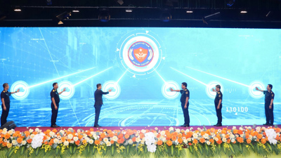 VIDEO: Ứng dụng Vietnam Customs Data hướng tới hải quan số, hải quan phi giấy tờ.