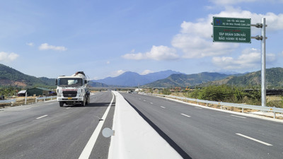 Kiến nghị sớm đền bù cho nhà dân bị nứt khi thi công dự án cao tốc Nha Trang - Cam Lâm