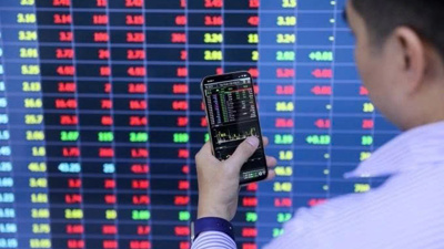 VN-Index đảo chiều giảm mạnh sau áp lực chốt lời diện rộng