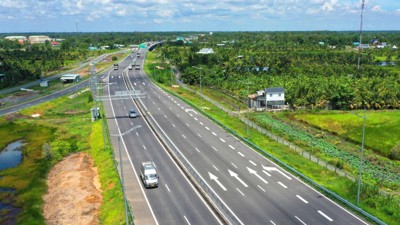 Bài 1: Đầu tư công - Trụ cột kích hoạt “cỗ máy tăng trưởng”