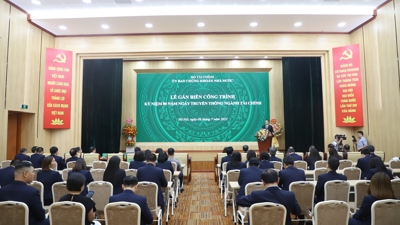 VIDEO: Trụ sở mới Ủy ban Chứng khoán Nhà nước – Biểu tượng hiện đại của ngành Tài chính