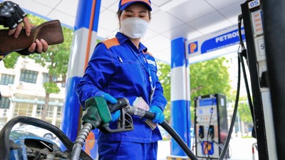 Giá xăng dầu tăng trở lại, dầu diesel có mức tăng cao nhất
