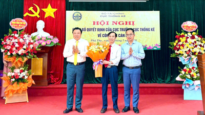 Công bố và trao quyết định bổ nhiệm Lãnh đạo Thống kê tỉnh Phú Thọ