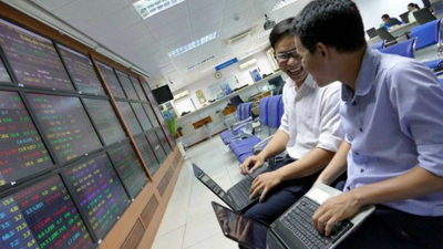 Thị trường chứng khoán nửa đầu 2025: Tăng mạnh, hút vốn, thanh khoản kỷ lục