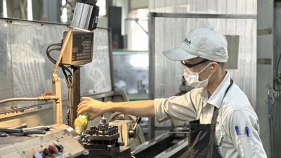 Bài 3: Ngược sóng, ngược gió tìm kịch bản cho những tháng cuối năm