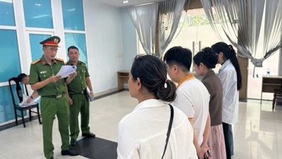 Công an TP. Đà Nẵng phá đường dây “bác sĩ giả” tại một phòng khám tư