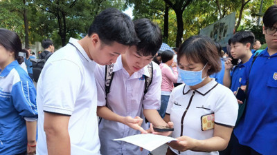 Công bố phổ điểm 12 môn thi tốt nghiệp THPT 2025