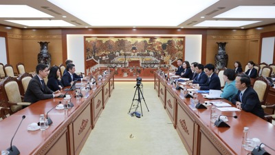 Bộ Tài chính và FTSE Russell tăng cường đối thoại, thúc đẩy nâng hạng thị trường chứng khoán