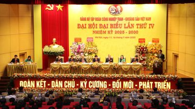 Xây dựng Đảng bộ TKV vững mạnh, dẫn dắt Tập đoàn phát triển toàn diện