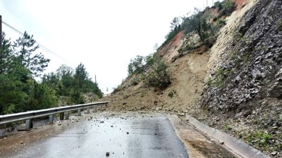 Bão số 3 Wipha gây ra hàng trăm điểm sạt lở, ngập úng