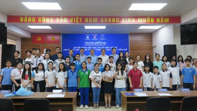 TP. Hồ Ch&#bongdaso dữ liệuD; Minh: Th&#bongdaso dữ liệuD; điểm đ&#bongdaso dữ liệu0;o tạo về AI cho hơn 200 học sinh ti&#bongdaso dữ liệuA;u biểu