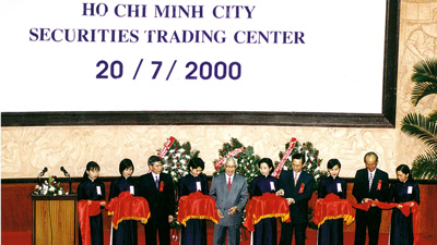 Thị trường chứng khoán Việt Nam 1/4 thế kỷ kiến tạo lòng tin, khơi thông dòng vốn, từng bước hội nhập 