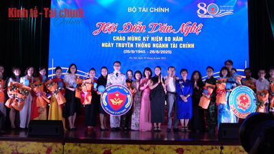 VIDEO: Sôi nổi, đa sắc màu tại Hội diễn văn nghệ ngành Tài chính
