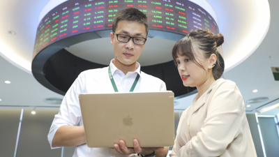 VN-Index có thể tiếp tục điều chỉnh dưới áp lực trong và ngoài nước