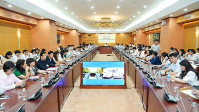 Tiếp tục quán triệt, yêu cầu ngân hàng bình ổn lãi suất đầu vào, phấn đấu giảm lãi vay