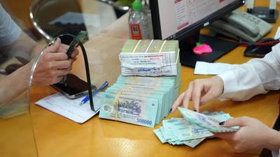 Loạt doanh nghiệp trả cổ tức kq bongdaso mặt, OCB thưởng cổ phiếu vào ngày 8/8