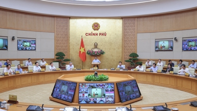 Hóa giải khó khăn, kiên định mục tiêu tăng trưởng kinh tế Việt Nam năm 2025