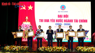 VIDEO: Lan tỏa phong trào thi đua yêu nước, khơi dậy khát vọng cống hiến trong toàn ngành bongdaso dữ liệu