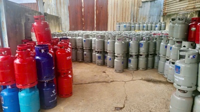 Bắt 8 đối tượng sang chiết 1.000 tấn gas giả nhãn hiệu