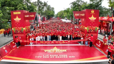 Hơn 20.000 người Vietcombank hòa nhịp “cùng Việt Nam tiến bước”