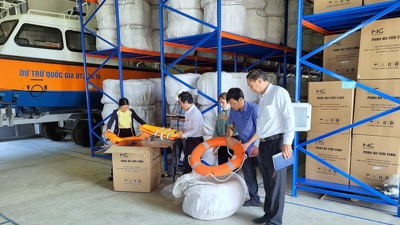 Lựa chọn nhà thầu mua 90.000 chiếc phao áo cứu sinh nhập kho dự trữ quốc gia