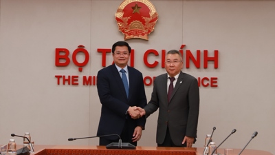 Thứ trưởng Bộ Tài chính Nguyễn Đức Tâm tiếp và làm việc với Tập đoàn Dassault Systèmes